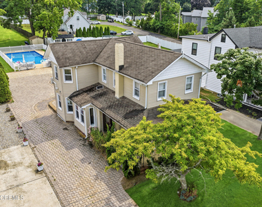370 W Park Avenue - Photo Thumbnail 26