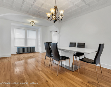 370 W Park Avenue - Photo Thumbnail 8