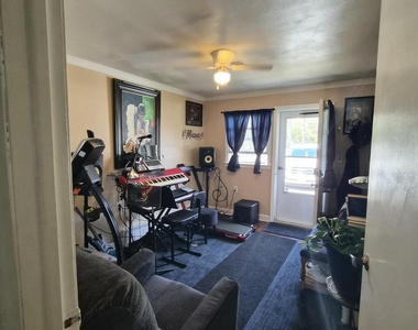 308 Malvern Court - Photo Thumbnail 7