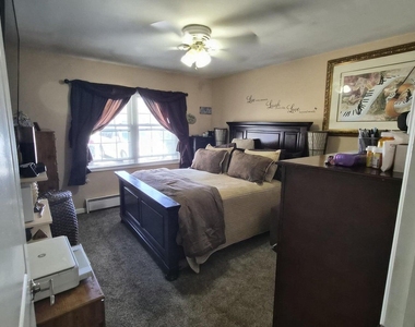 308 Malvern Court - Photo Thumbnail 5