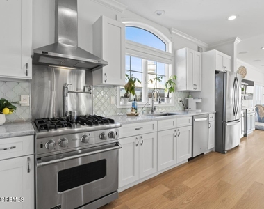 1 Pershing Boulevard - Photo Thumbnail 11