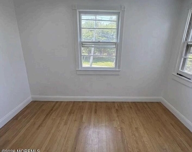 45 Cedar Avenue - Photo Thumbnail 6