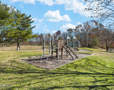 141 Aster Court - Photo Thumbnail 18
