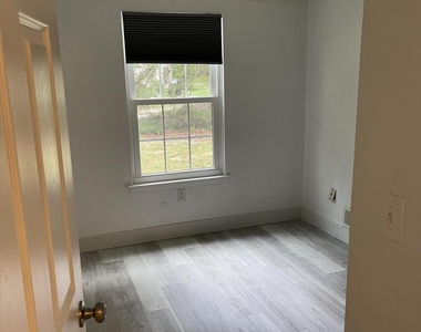 141 Aster Court - Photo Thumbnail 6