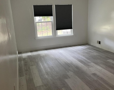 141 Aster Court - Photo Thumbnail 12