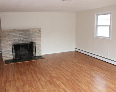 254 Admiral Avenue - Photo Thumbnail 2