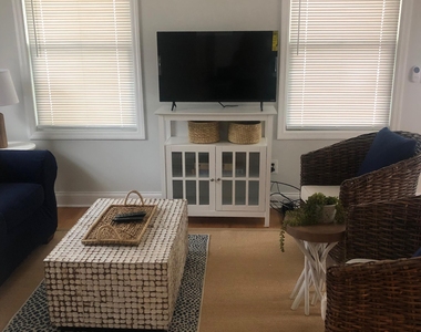 606 Brinley Avenue - Photo Thumbnail 4