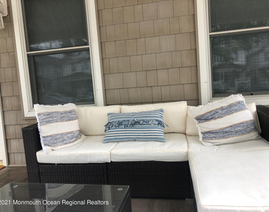 606 Brinley Avenue - Photo Thumbnail 2