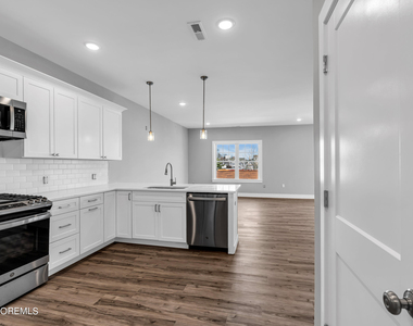 33 Union Avenue - Photo Thumbnail 6