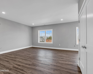 33 Union Avenue - Photo Thumbnail 13