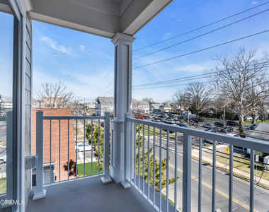 33 Union Avenue - Photo Thumbnail 18