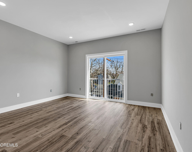 33 Union Avenue - Photo Thumbnail 24