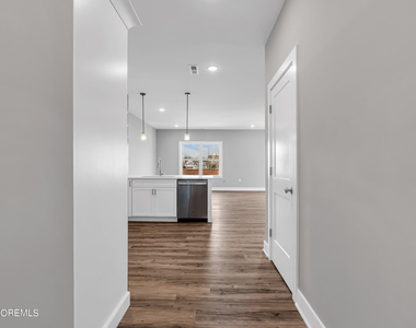 33 Union Avenue - Photo Thumbnail 4