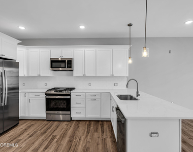 33 Union Avenue - Photo Thumbnail 8