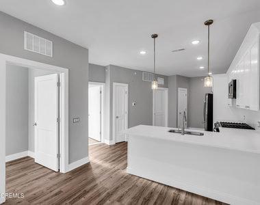 33 Union Avenue - Photo Thumbnail 40