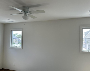 208 16th Avenue - Photo Thumbnail 12