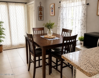 162 Seabreeze Way - Photo Thumbnail 3