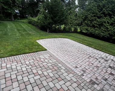 1624 Melville Street - Photo Thumbnail 30