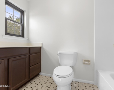 13 Laurel Crest Drive - Photo Thumbnail 17