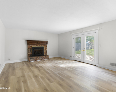 13 Laurel Crest Drive - Photo Thumbnail 11
