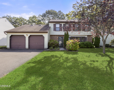 13 Laurel Crest Drive - Photo Thumbnail 1