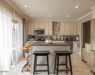 786 Nebraska Avenue - Photo Thumbnail 1