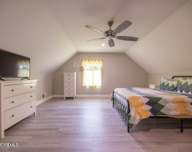 786 Nebraska Avenue - Photo Thumbnail 12