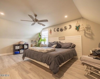 786 Nebraska Avenue - Photo Thumbnail 14