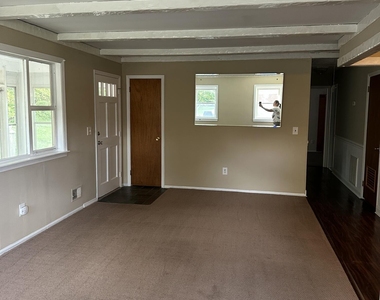 101 Waterfront Drive - Photo Thumbnail 6