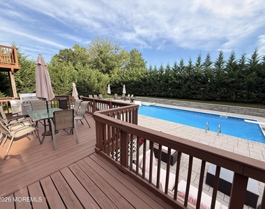 7 Carole Drive - Photo Thumbnail 18