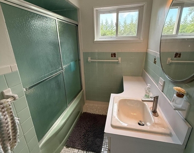 7 Carole Drive - Photo Thumbnail 17