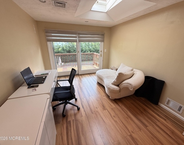 7 Carole Drive - Photo Thumbnail 11