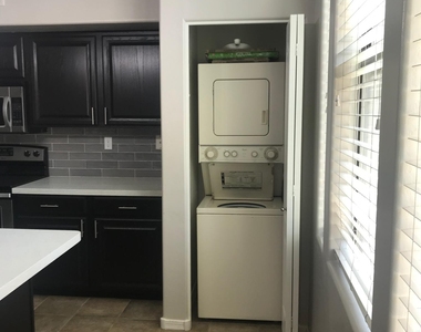 736 S Beck Avenue - Photo Thumbnail 5