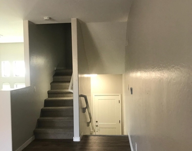 736 S Beck Avenue - Photo Thumbnail 18