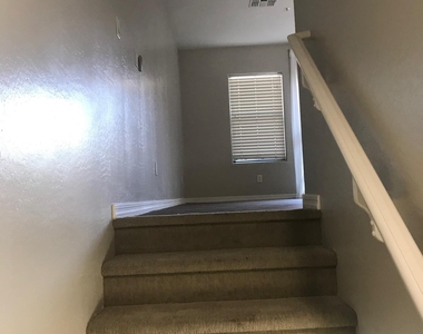 736 S Beck Avenue - Photo Thumbnail 15