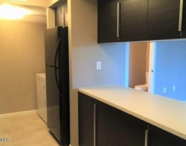 6122 W Morten Avenue - Photo Thumbnail 5