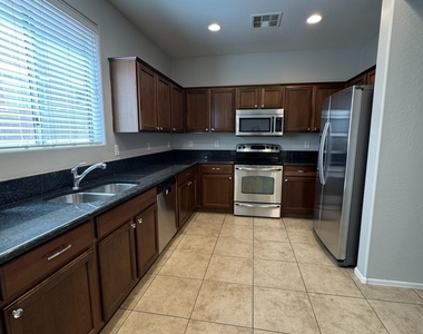 5319 W Paso Trail - Photo Thumbnail 3