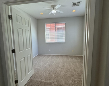 5319 W Paso Trail - Photo Thumbnail 6