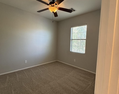 5319 W Paso Trail - Photo Thumbnail 12