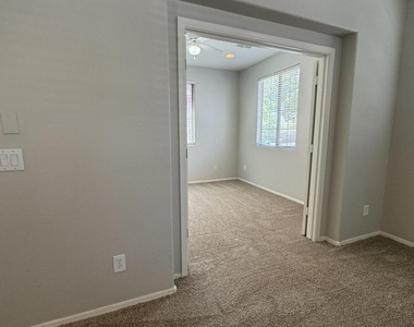 5319 W Paso Trail - Photo Thumbnail 7