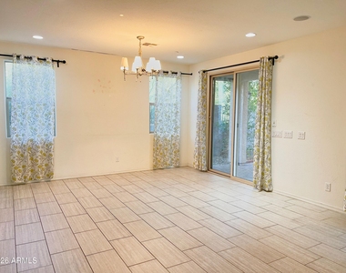 4737 E Betty Elyse Lane - Photo Thumbnail 3