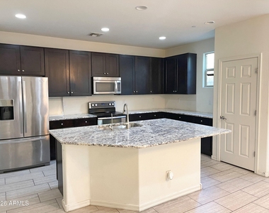4737 E Betty Elyse Lane - Photo Thumbnail 1