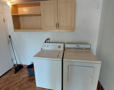 1636 N 64th Drive - Photo Thumbnail 35