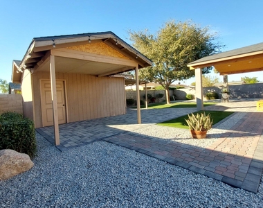 1636 N 64th Drive - Photo Thumbnail 32