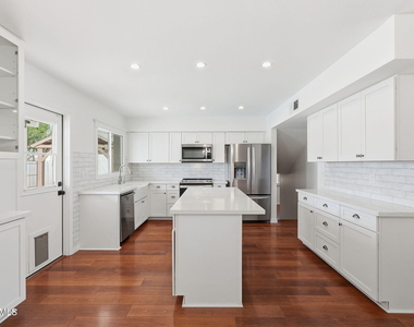 8355 E Stella Lane - Photo Thumbnail 9