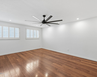 8355 E Stella Lane - Photo Thumbnail 14