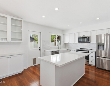 8355 E Stella Lane - Photo Thumbnail 13