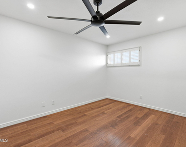 8355 E Stella Lane - Photo Thumbnail 24