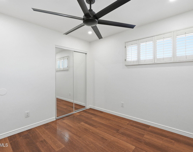 8355 E Stella Lane - Photo Thumbnail 22