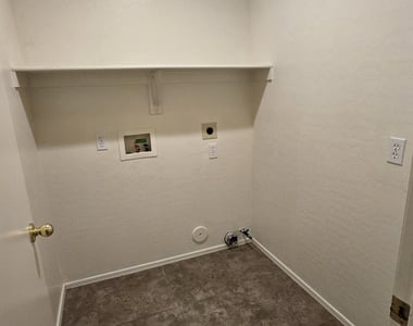 10936 W Vista Avenue - Photo Thumbnail 15